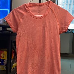 LuluLemon Swiftly Tech Top